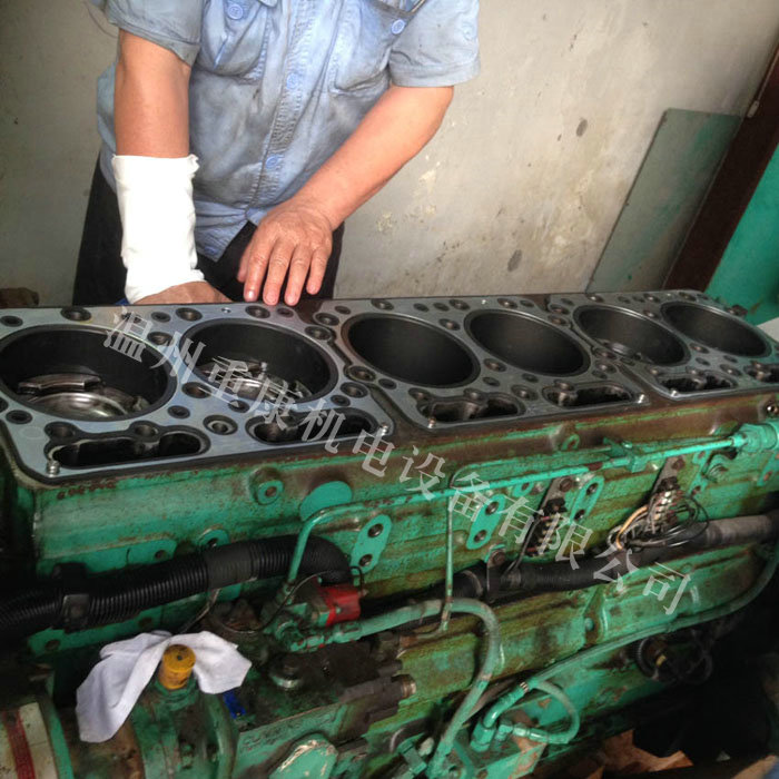 某鞋廠機(jī)組維修